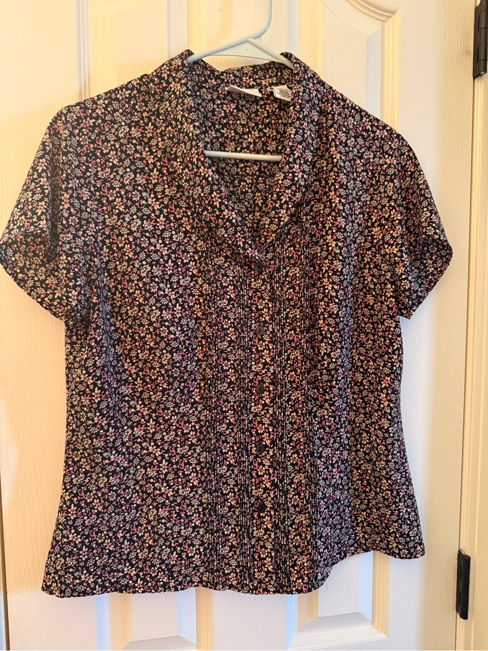 Covington Black Short-Sleeve Button-Front Floral Blouse